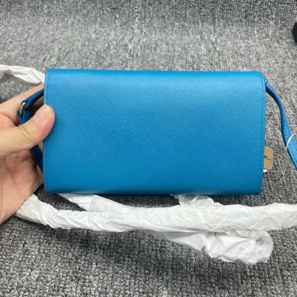 100% Authentic Prada Envelope Wallet on Strap Bag - Picture 2 of 10
